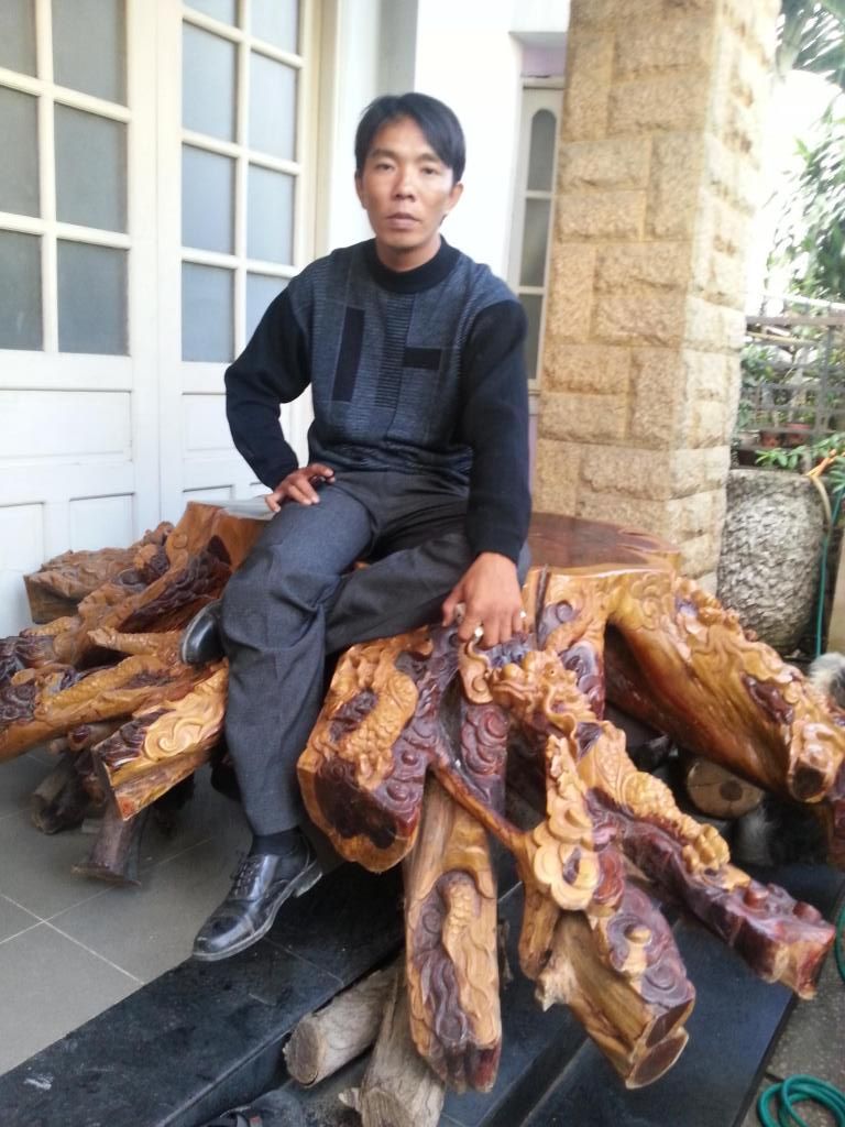 Bán gốc cây gỗ trắc đỏ ( trắc thúi ) Cao 80 x Ngang 2m ( nặng 1 tấn 200kg )