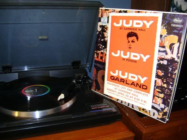JudyGarland-JudyatCarnegieHall.jpg