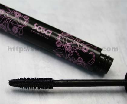 mascara and eyeliner hygiene matter to our eye health