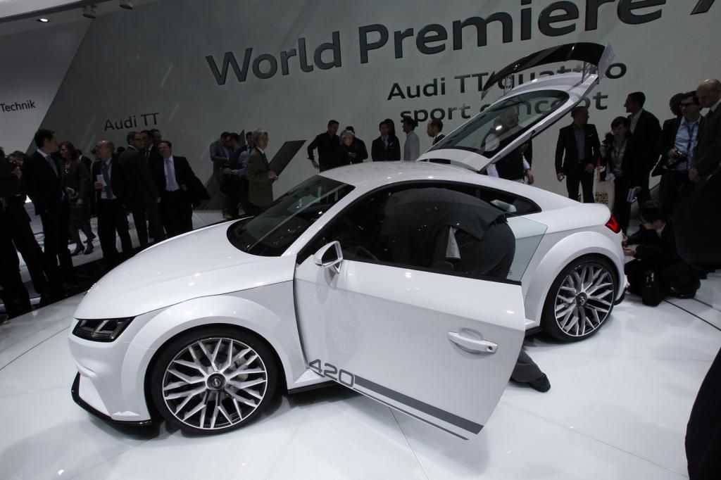 AudiTTshowfloor-02.jpg