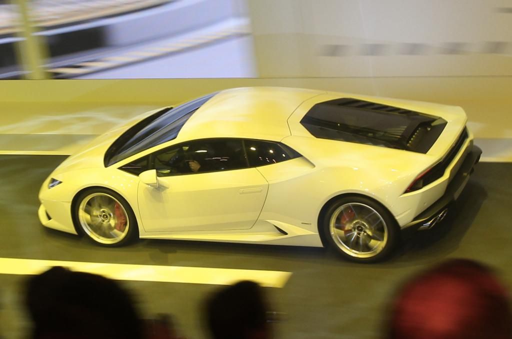 LamborghiniHuracan-02.jpg