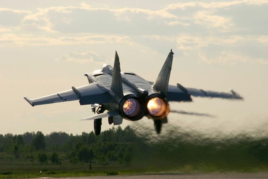 eastern-aviation-mig25.jpg