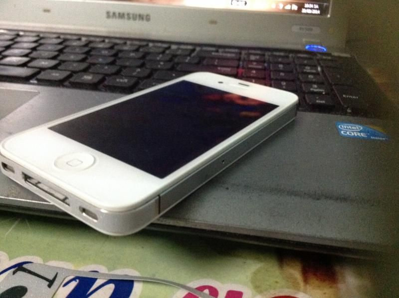 iPhone 4S Mầu trắng 16GB Quốc Tế