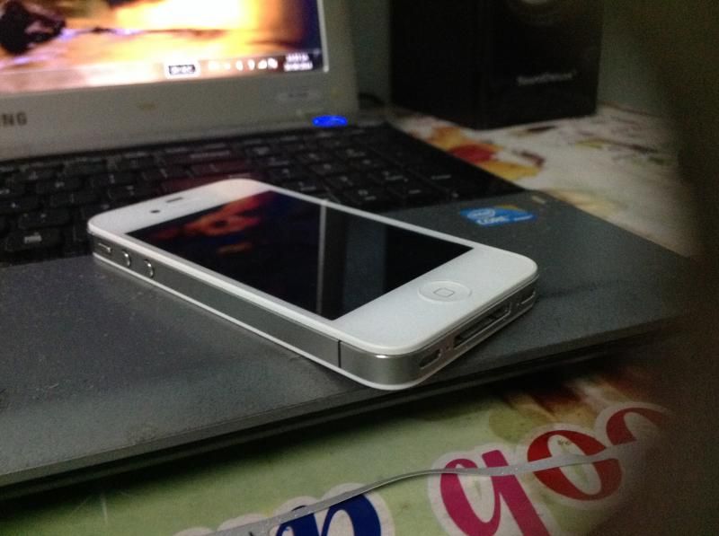 iPhone 4S Mầu trắng 16GB Quốc Tế - 1