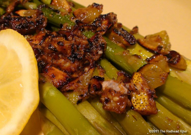 How To Cook Asparagus and Garlic Clove Sauce